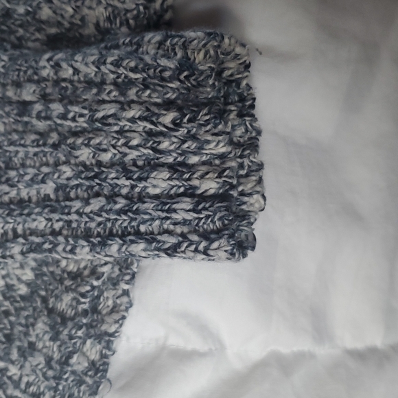 Chaps Black and White Knit Crew Neck Sweater - Picture 6 of 8